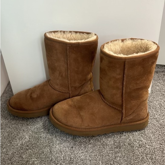 UGG - Picture 6 of 7